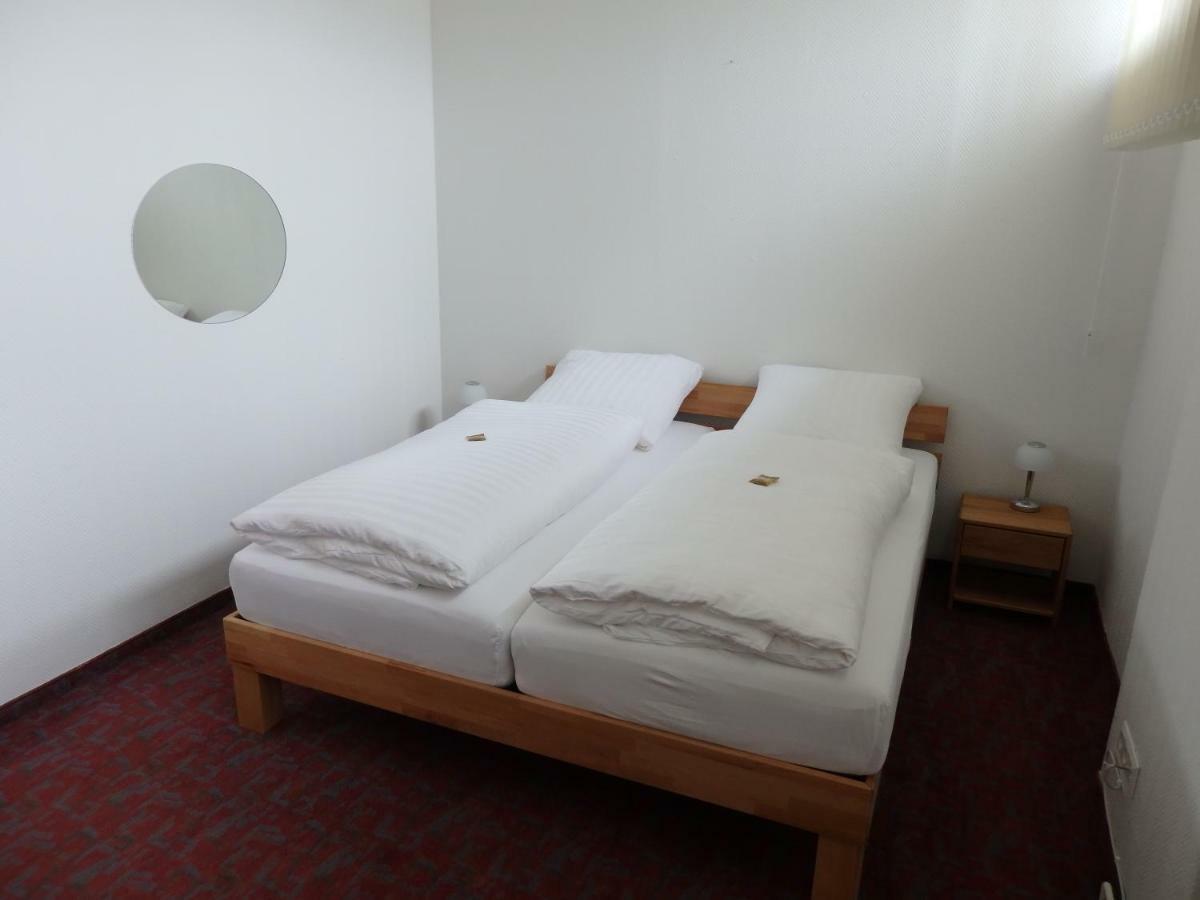 Hotel Zur Saale à Weißenfels Extérieur photo