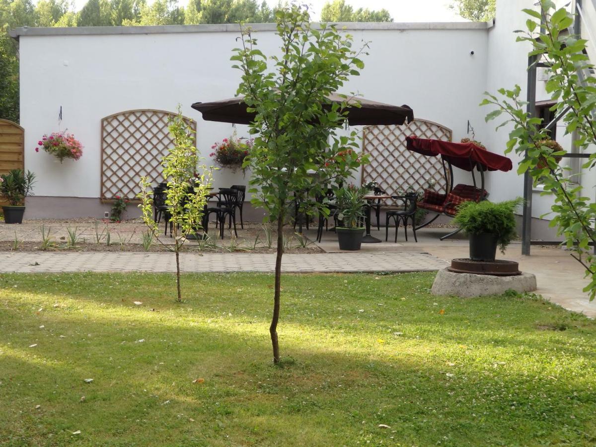 Hotel Zur Saale à Weißenfels Extérieur photo
