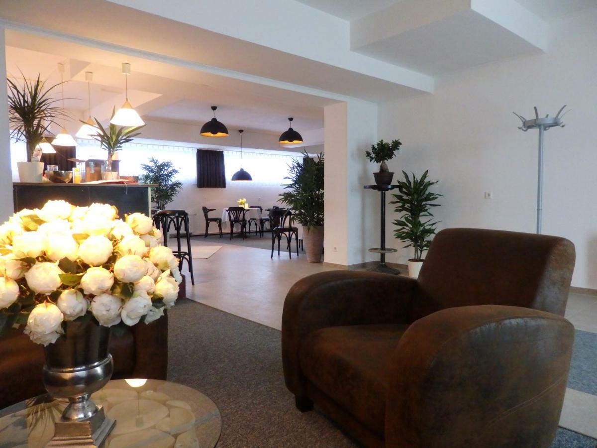 Hotel Zur Saale à Weißenfels Extérieur photo