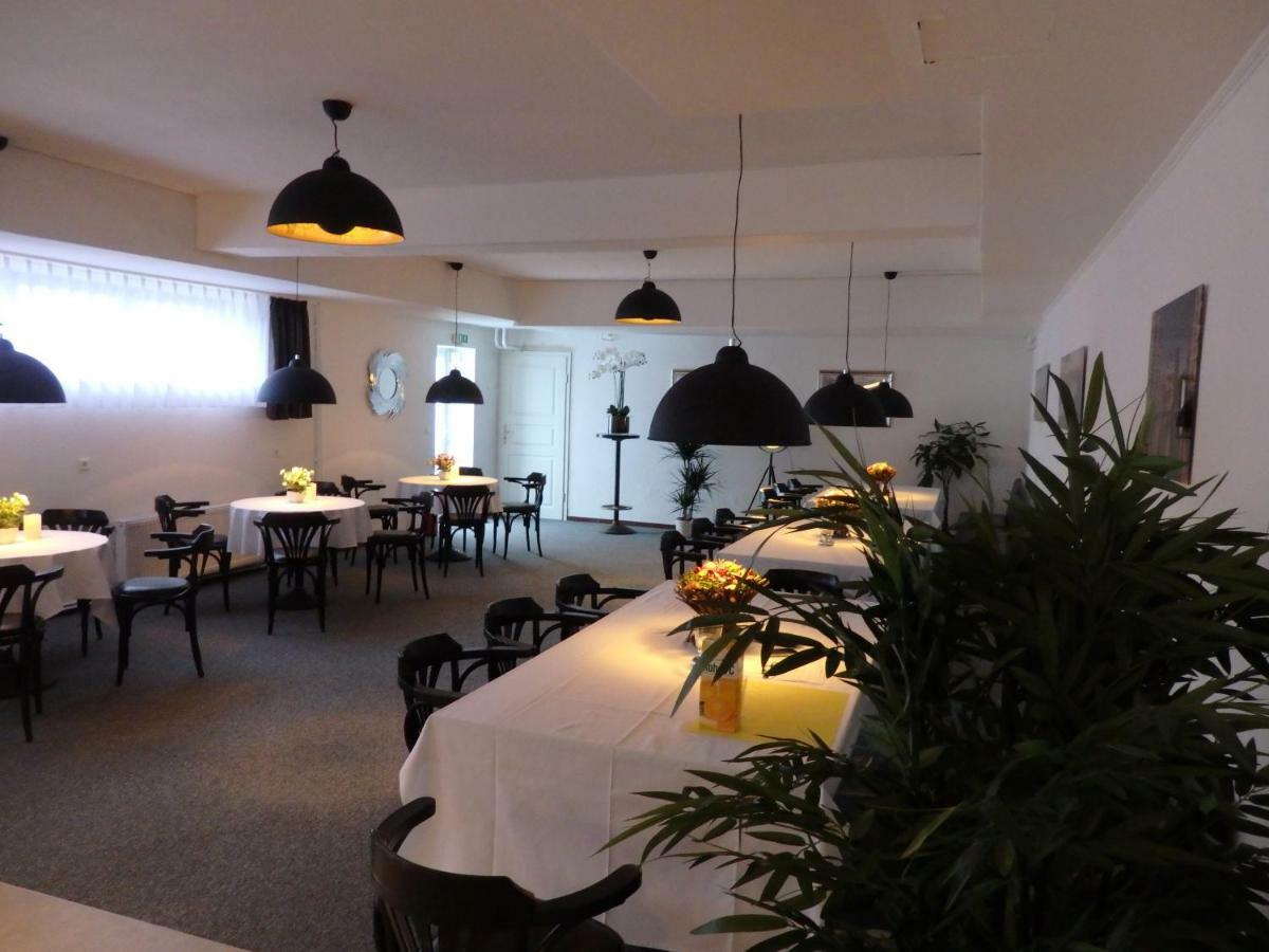 Hotel Zur Saale à Weißenfels Extérieur photo