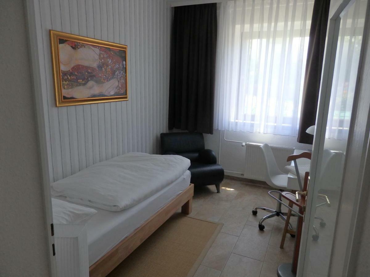 Hotel Zur Saale à Weißenfels Extérieur photo