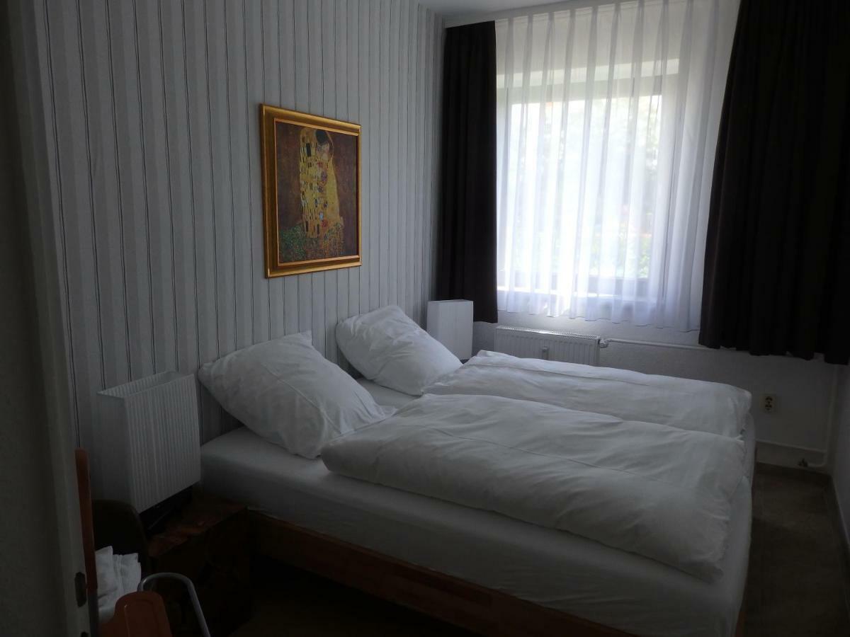Hotel Zur Saale à Weißenfels Extérieur photo
